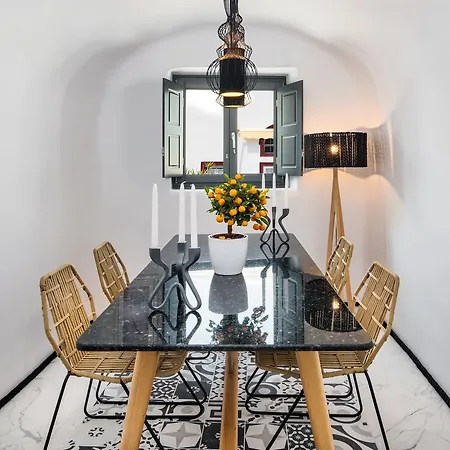 Mirinda Fira (Santorini)