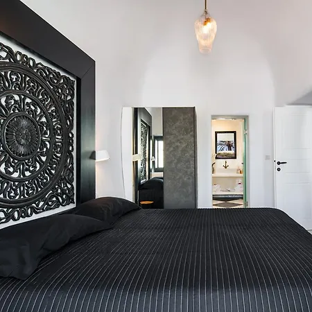 Mirinda Villa Fira (Santorini)